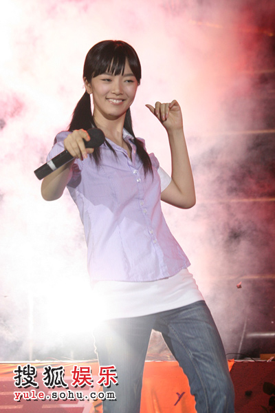 裴涩琪重返《劲舞世界》 跳复古舞鼓励患病粉丝