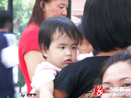 周迅網上被傳早已結婚生女直斥傳聞無聊(圖)