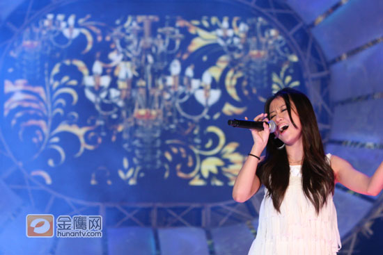潘虹樾激情演唱《HERO》
