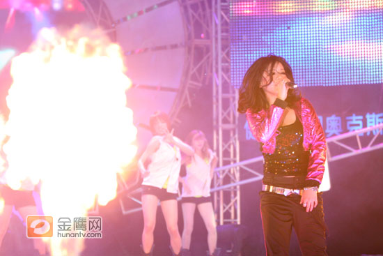 江映蓉火爆演出