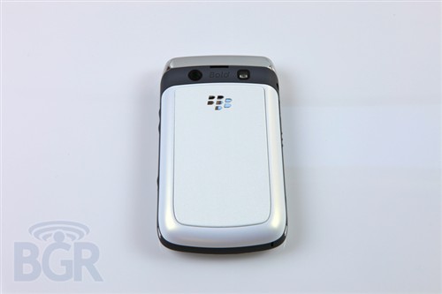 优雅气质 白色版黑莓bold 9780开箱图-黑莓-手机频道