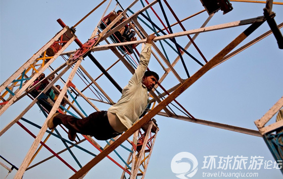 印度雷人的发明人力摩天轮(图)