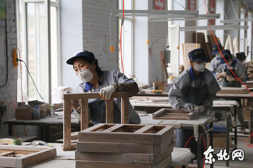 截止到目前,黑龙江森工林区已形成营林,木材生产,林产工业,种植养殖