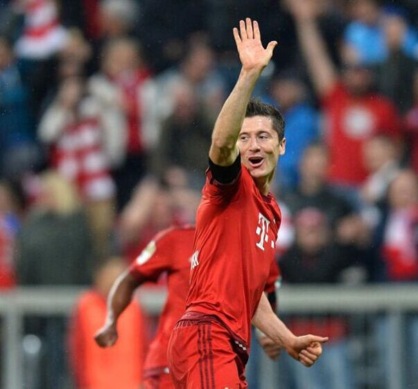 莱万近3场各项赛事打进的10个进球,总共只用了16脚射门,成功率