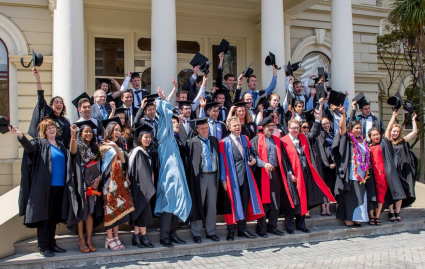 惠灵顿维多利亚大学毕业照,亮瞎了有没有