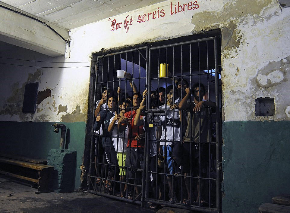 巴西毒枭vip监狱 空调彩电独立厨卫一应俱全