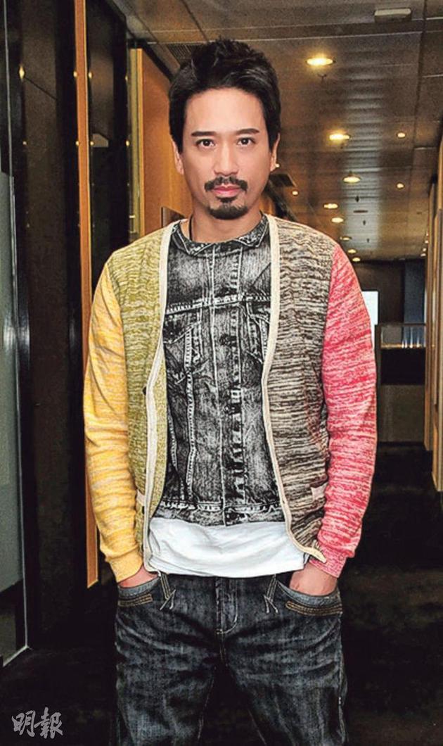 郭伟亮曾批评谭芝昀唱歌欠感情就像机械人一样.